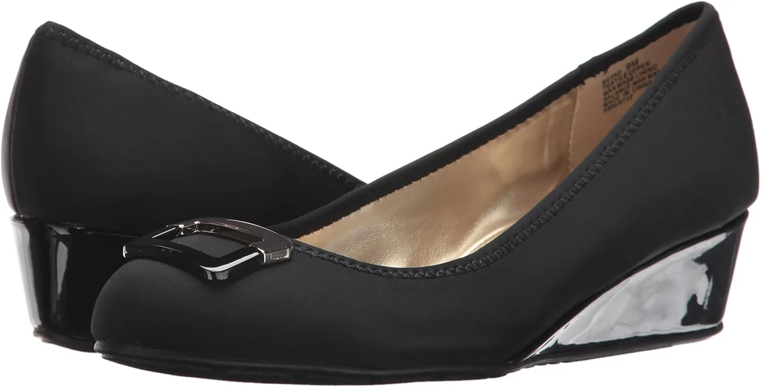 Bandolino Women's Tad Pump