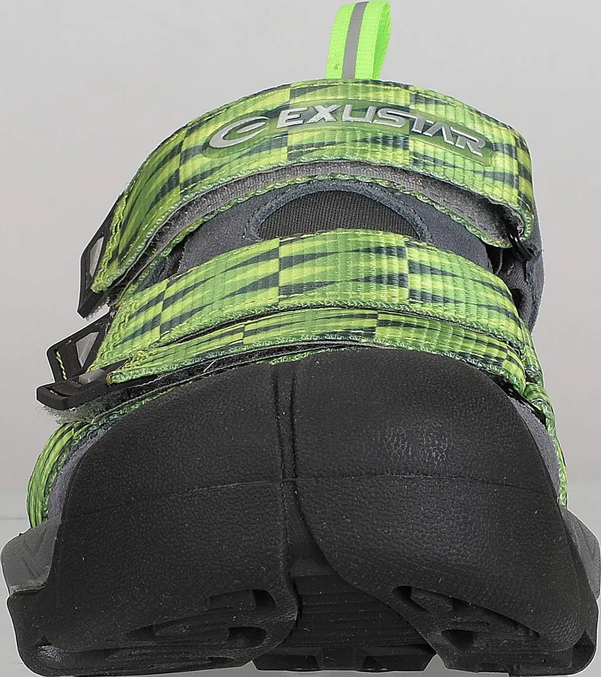 Clipless Sandal for Cycling with Closed Toe Design
