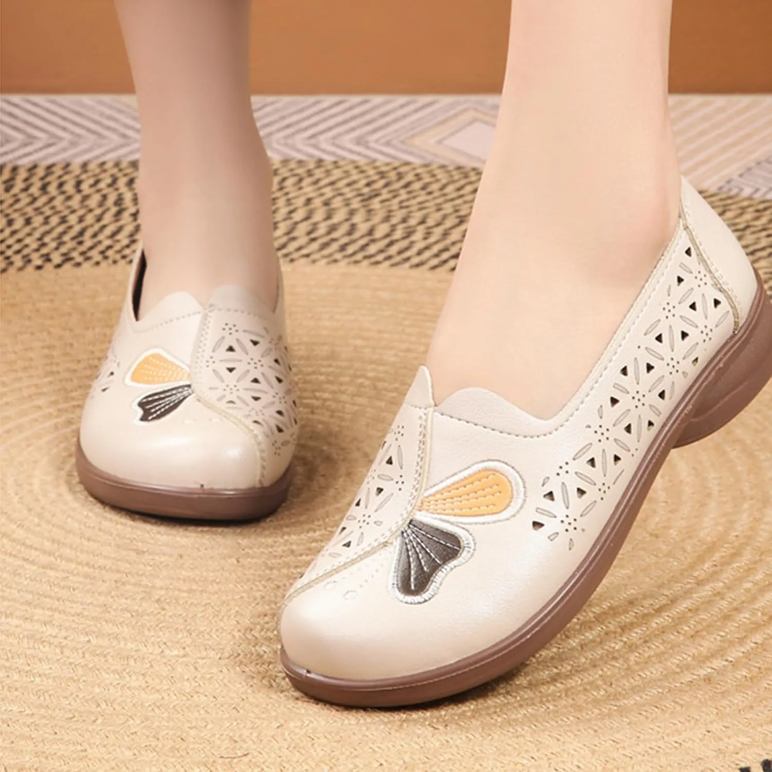 Women's Slip on Comfort Casual Leather Shoes,Vintage Cute Bow Embroidery Non-Slip Softsole Dress Walking Loafers